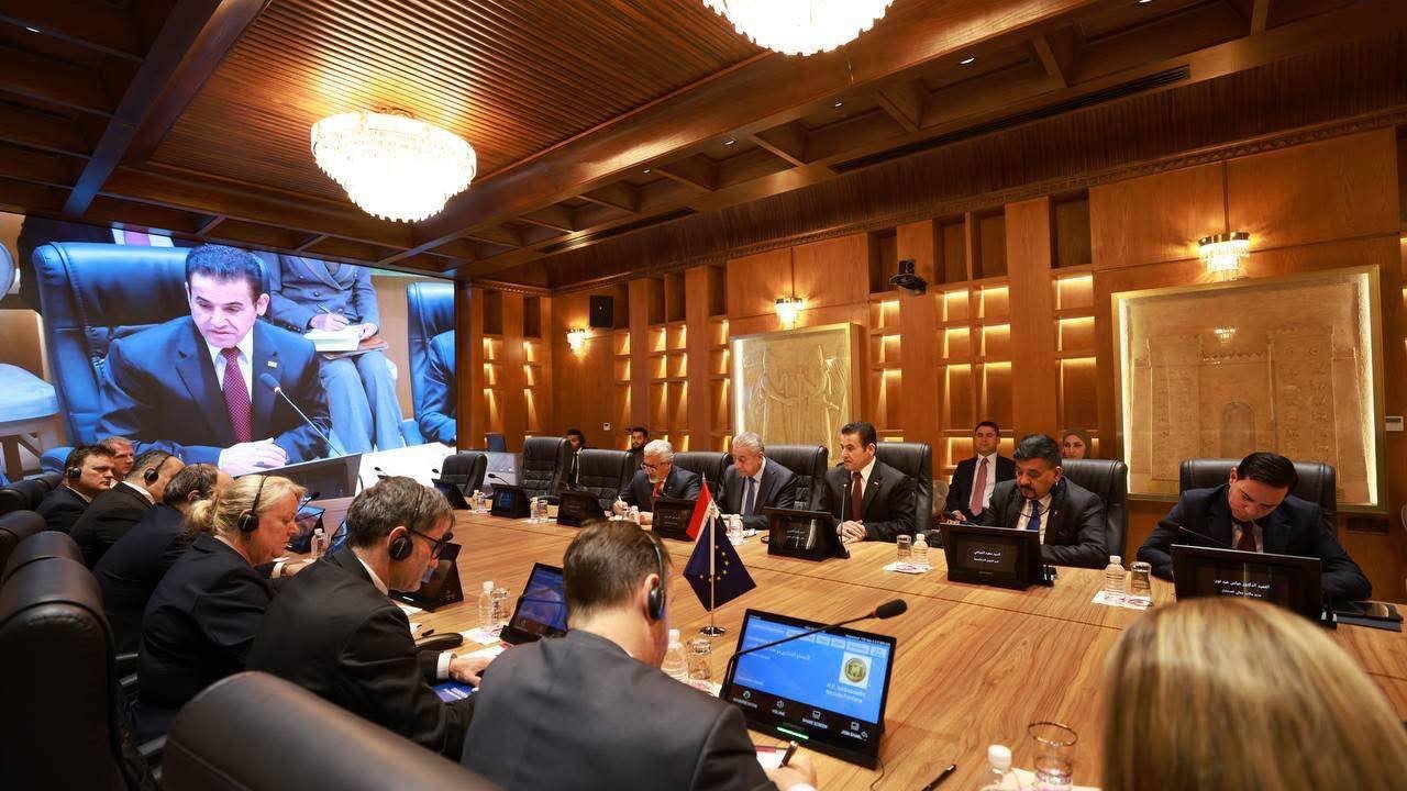 الأعرجي.  مستشارية الأمن القومي تستضيف اجتماعاً مع سفراء دول الاتحاد الأوروبي المعتمدين لدى العراق برئاسة قاسم الاعرجي