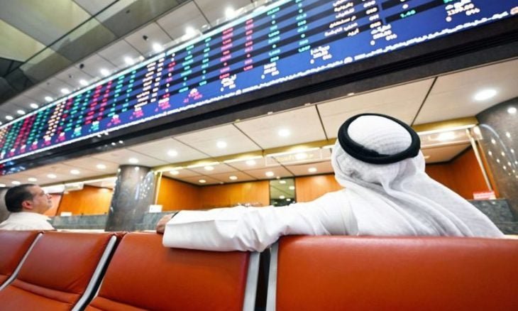 المستثمرون يفضلون الحذر.. كيف أثر الأسبوع الثالث من الحرب على اسواق الخليج ؟