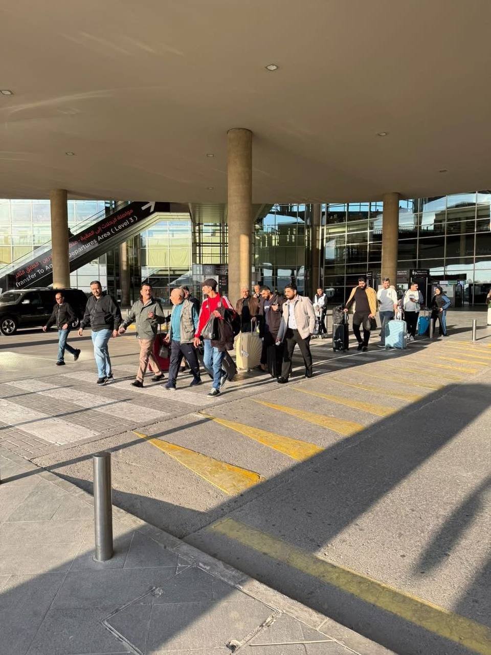 🔴الخارجية تعلن إجلاء أولى دفعات العالقين من بيروت إلى عمّان ضمن خطة العودة الآمنة، ومرافقتهم براً إلى الحدود العراقية