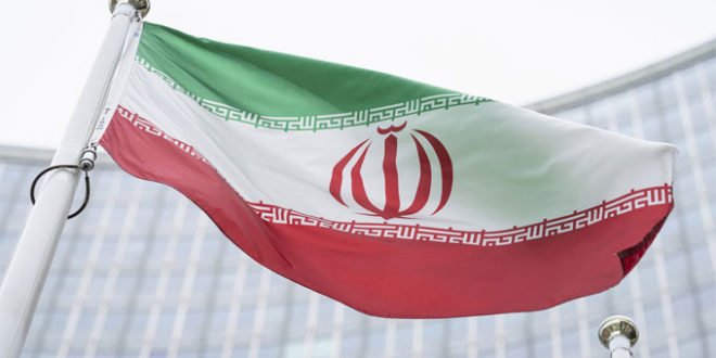 ایران تبلغ باكستان: إذا استمر تحرك المدمرة الأمريكية في هرمز ستستهدف خلال 30 دقيقة