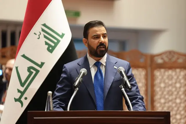 رئيس الوزراء يوجه وزارة الكهرباء باستنفار العمل لزيادة ساعات التجهيز و تقليل  انقطاع التيار